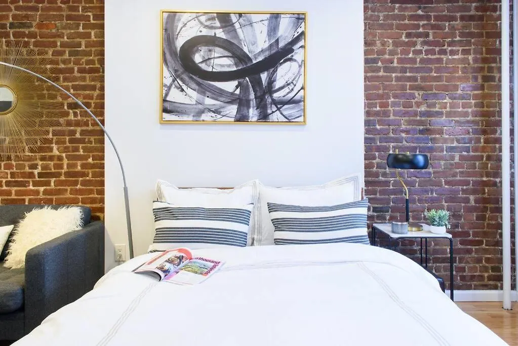 Appartement 83-3W Ues Central Park Newly Furnished Xl Studio New York