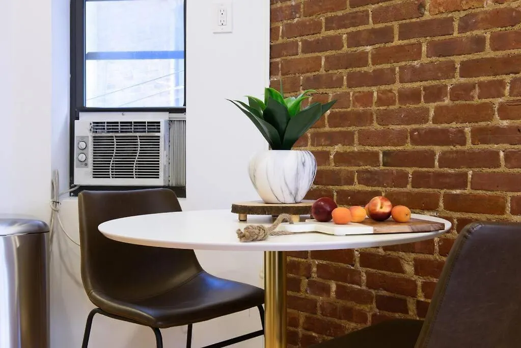 83-3W Ues Central Park Newly Furnished Xl Studio Nueva York 0*,
