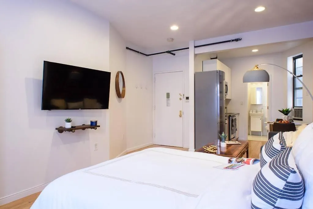 Apartamento 83-3W Ues Central Park Newly Furnished Xl Studio Nueva York